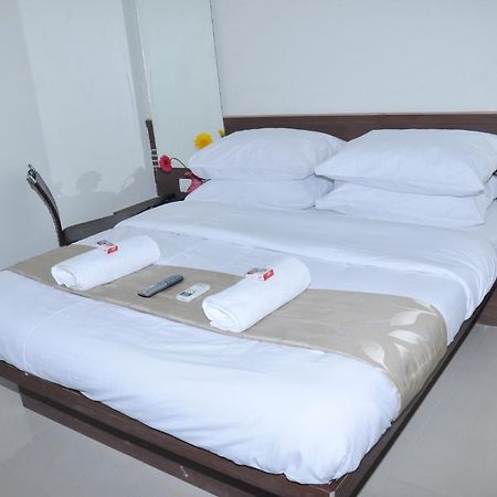 Sai Srushti Hotel Shirdi Exterior photo